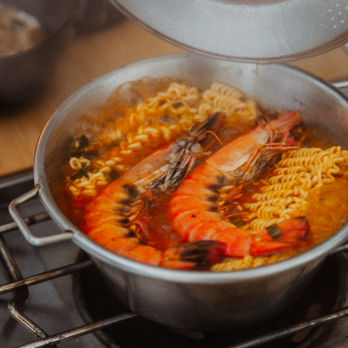 Cast Iron Jumbo Prawns & Ramen